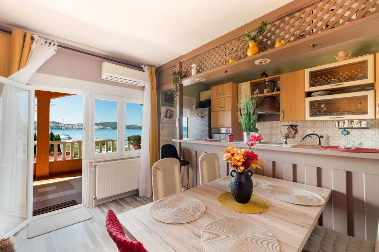 Apartment Lotus Trogir Eksteriør billede